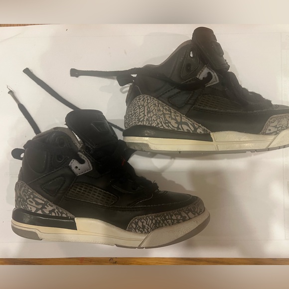 Gray Air Jordan Sneakers Sz 12c - Picture 5 of 5